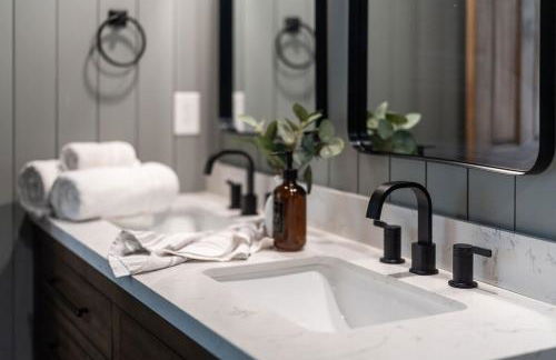 5 King Beds - Sleeps 18 - Game Room - Brew Trail - Foto 41