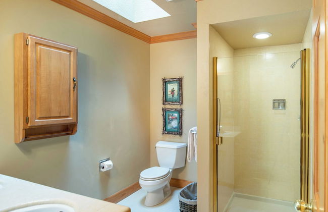 Frosted Shore by Avantstay Luxury Lake Views - Photo 1