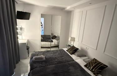 Parque Santiago 1 luxury apartament 229 pool view - Photo 10