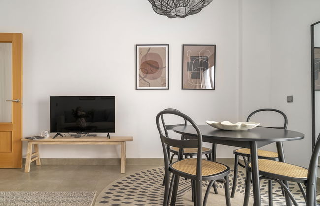 Stunning Vacation Apartment for up to Eight With Balcony All Yours - Foto 13