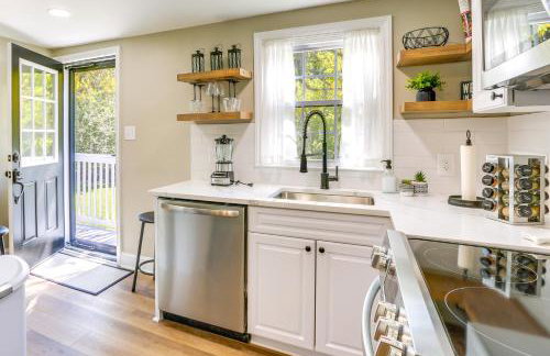 Charming Greensboro Home - 2 Mi to Downtown! - Foto 7