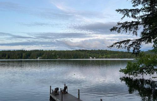 Private Dock and Beach! Lakefront Adirondacks Escape - Foto 1