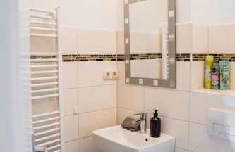 Cozy and central Apartment Lübeck - Photo 2