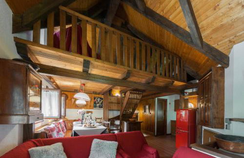 Parcheggio-Camino-8pax - Chalet immerso nella Natura - Foto 7