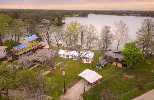 Waterfront Pickleball Court Wurstfest Stay - Foto 26