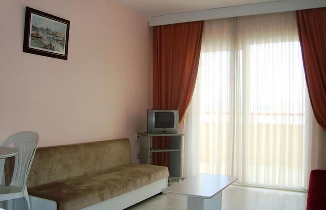 Golden Moon Apart Hotel - Photo 26