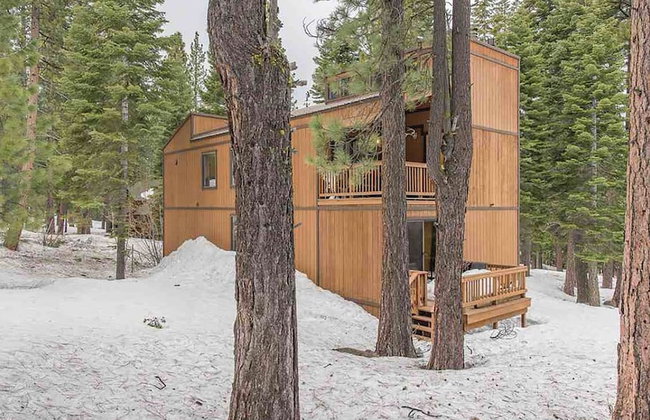 Wolfe by AvantStay | 5mins NorthStar! Fireplace, 2 Private Decks! - Photo 97