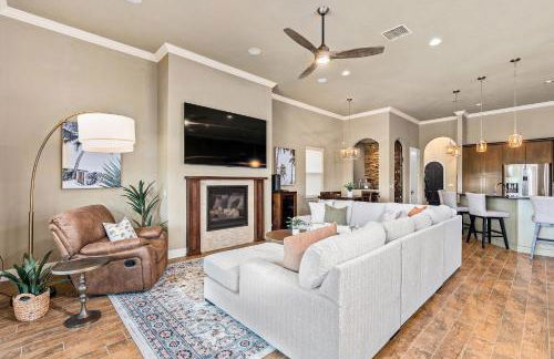 Luxury Resort Family Home Professionally Furnished Ultra Comfortable beds Epic Mario Game Room Themed Bedrooms Heated Pool and Spa Outdoor Grill Golf Course View - Foto 23