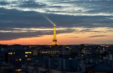 L'Envol - Eiffel Tower view, near metro - Photo 32