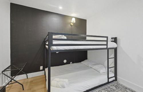 Beautiful 5BR 2BA DeSoto Holiday Home with Pool - Foto 24