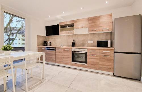 Tolstov Apartments - City Apartments with 1 or 2 Rooms - 15 Min to Messe DUS and Old Town DUS - Foto 1