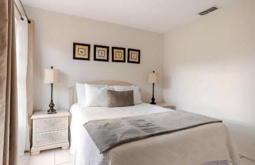 3Q/2B Vista para o Lago c/piscina | 10min->Disney - Foto 14