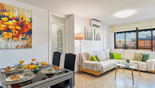 LUMINOSO APARTAMENTO/ 5 MINUTOS DE LA PLAYA - Photo 2