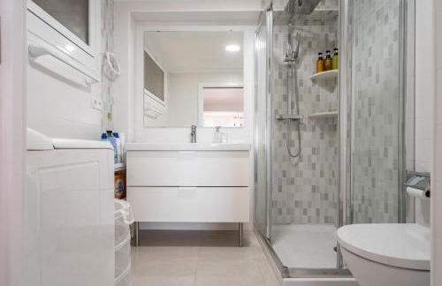 El Acuario - Primera línea y todas las ventanas dan al mar - Photo 11