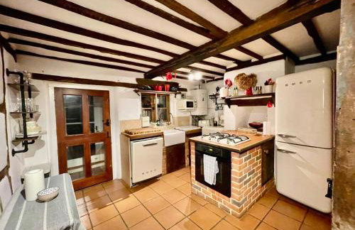 Beautiful 17th Century Cottage - Photo 12