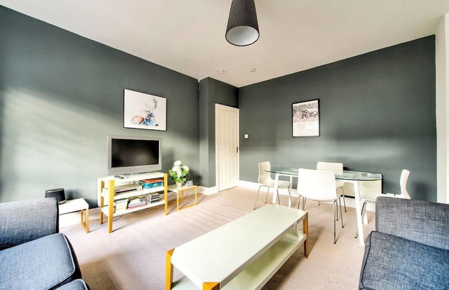 JOIVY Great Location - Lovely Rose St Apt in City Centre - Photo 13