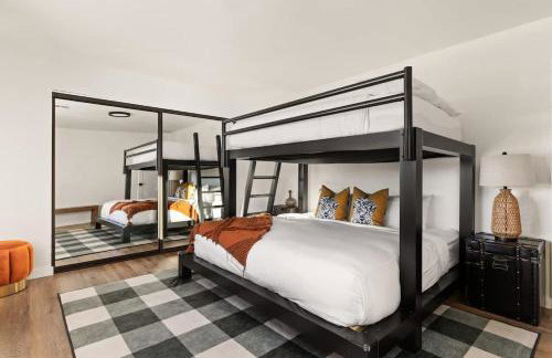 The Raven By The Cohost Company - Foto 67