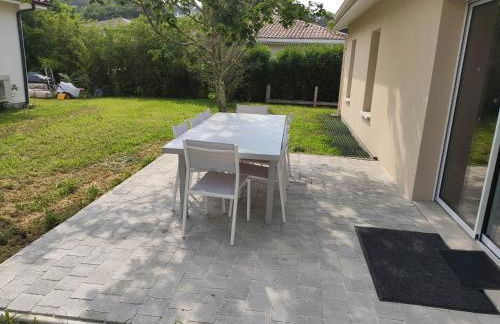 2 Maisons de 3 et 2 chambres avec grande piscine commune - Foto 18