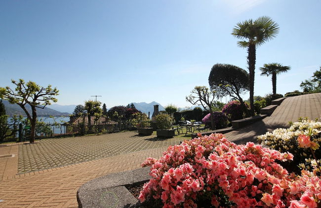 The Cottage on the Lake - Photo 17