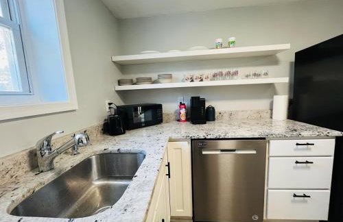 Private 1st Floor Unit near Balt City and John Hopkin - Foto 11