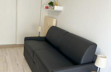 Riviera Retreat - Steps to Beach & Shops, Balcony & AC - Foto 12