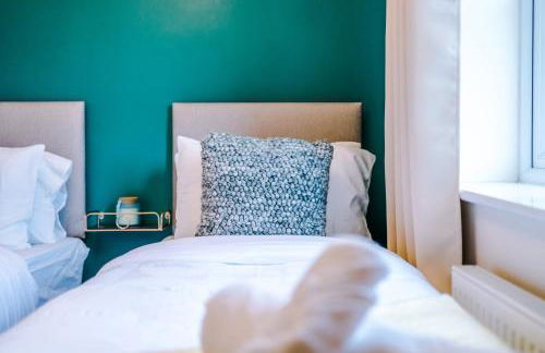 3 Bedroom! 3 Toilets! Contractors and Groups! Free Parking! Driveway! NEW BUILD HOUSE! - Foto 14