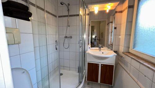 bungalow104 keybox starlink wifi tv woods pittoresque lidl restaurant P biophilila x5 - Foto 3, towels, Shower