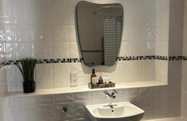 Luxury 2 bedroom town apartment - Foto 24