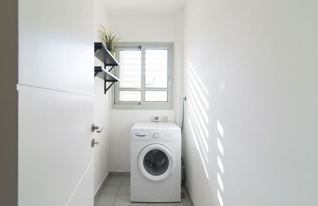 Bauhaus Boutique by TLV2rent - Photo 74