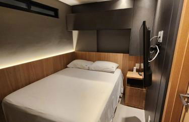 Six hundred eleven - Photo 16