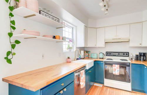 Walk to the Beach! Beach Passes | Games I King Bed - Foto 54