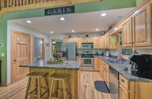 Great for Families! Lavish Hiawassee Cabin - Foto 12