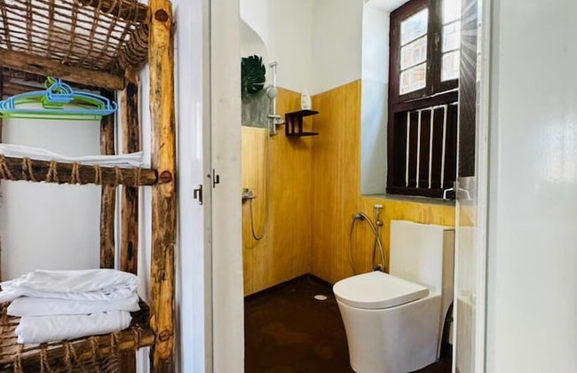 Seafarers Loft - Photo 13