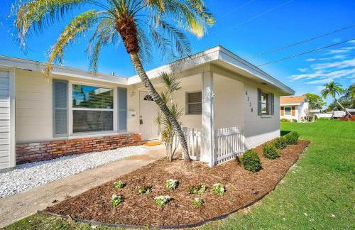 Spacious home With Heated Pool 3 miles from IMG! - Foto 13