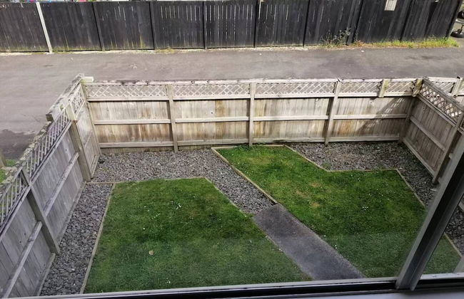 Stanley Apartments - Photo 23