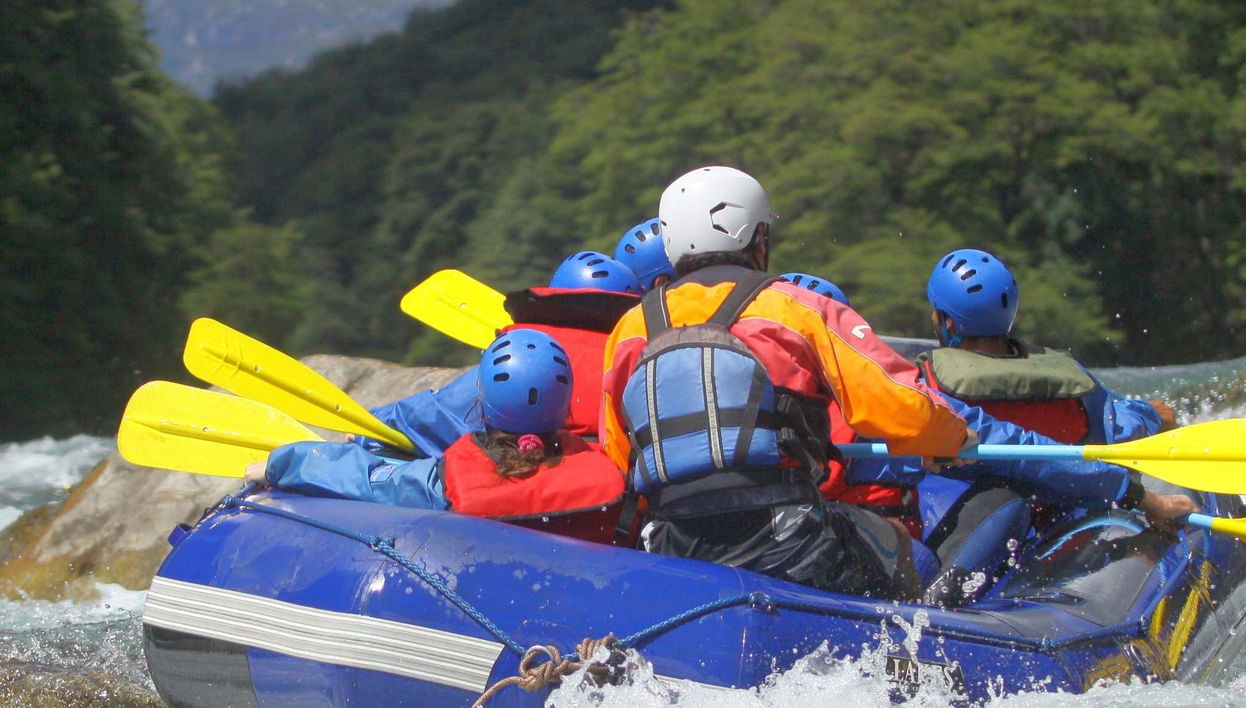 Rafting en el río Aracto
