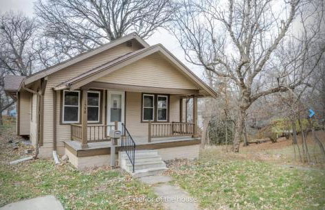 Roomy 4BR by Drake Sleeps 13 HUGE yard - Foto 18