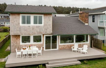 Oceanfront w Direct Beach Access • Game Room • Views Driftaway by AvantStay - Photo 66