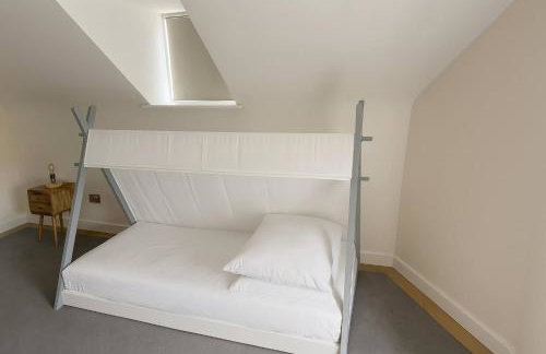 Bridge House Modern Comfort in Historic Stone - Foto 18