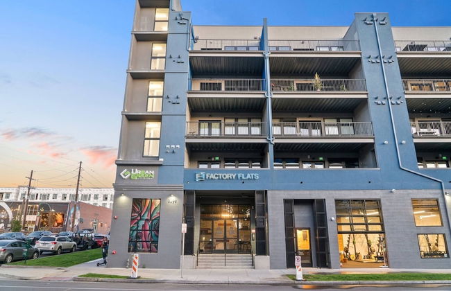 Bright & Breezy | RiNo Art Lofts - Foto 30