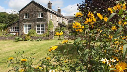 Holdstrong Farmhouse - Photo 1