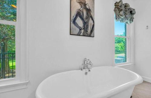 The Wexford French Chateau w Pool - Photo 42