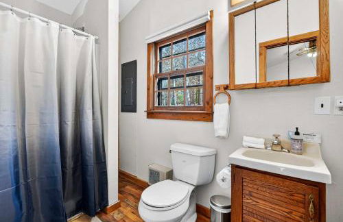 River Access Cabin with Hot Tub, Fire Pit, & WiFi! - Foto 18