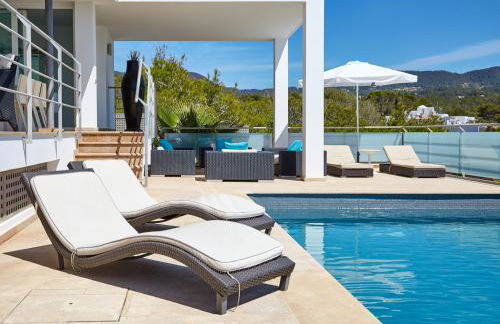 Rent Your Luxury 5 Bedroom Villa, Ibiza Villa 1053 - Foto 2