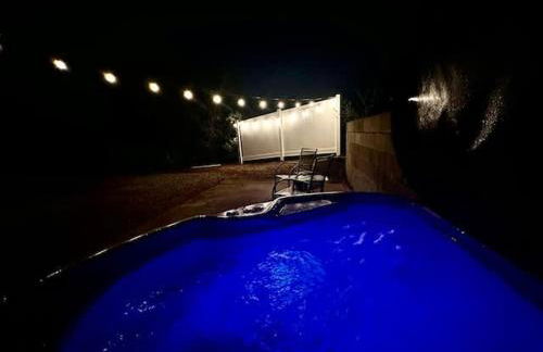 Puffy Panda RV-Hot Tub-Sleeps 2 - Foto 7