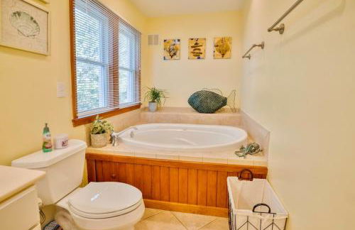 Waterfront luxury w-beach resort-pool-golf-tennis-fishing & views! - Foto 8