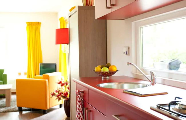 Cozy Chalet With Dishwasher on a Holiday Park - Foto 9