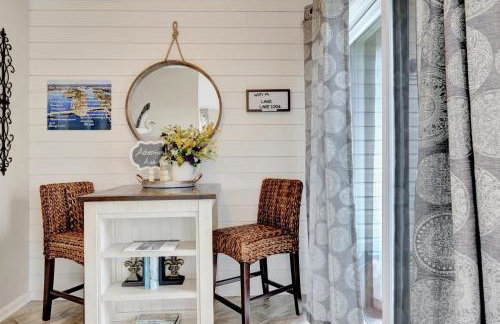 Pool and Dock Access Lakefront Hot Springs Condo! - Foto 16