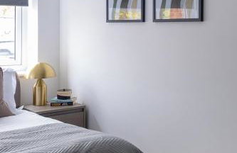 Woking -Garden Driveway Parking 4Bed - Photo 14