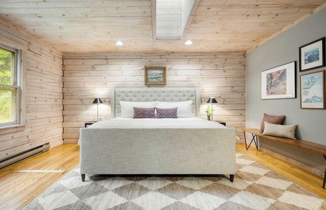 Half Moon by Avantstay 4BR Cabin w/ Large Deck & Yard w/ Patio & Outdoor Dining - Foto 8